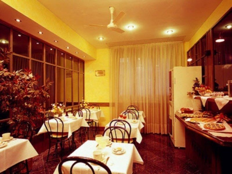 Hotel Perugino Milano Exterior foto